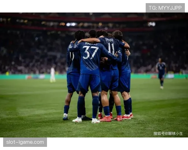 里昂战术革新显成效，新阵型助推球队强势反弹