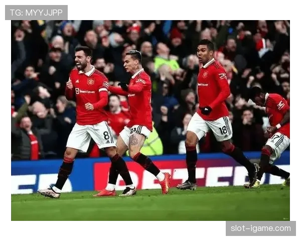 英超争四白热化：状态回暖球队强势冲击欧冠席位