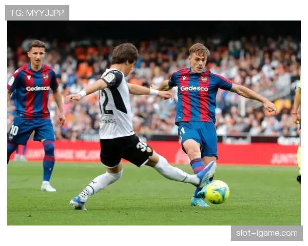 瓦伦西亚新赛季首战惊艳亮相,球迷重燃复兴希望 瓦伦西亚新赛季首战惊艳亮相,球迷重燃复兴希望