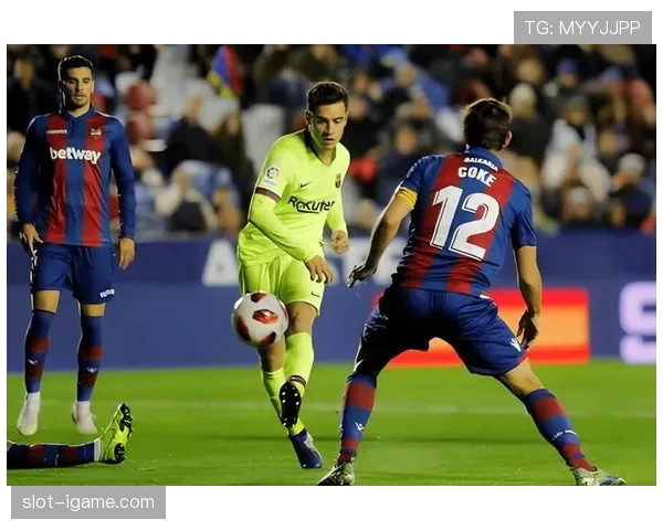 塞维利亚防线稳固，新赛季表现亮眼竞争力持续攀升