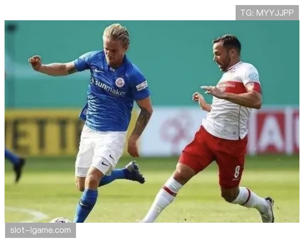 莱比锡防线稳固状态回升，强势登顶联赛榜首